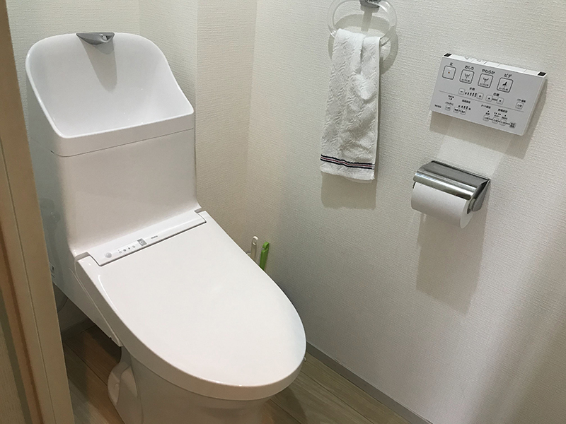 木目で空間を暖かく